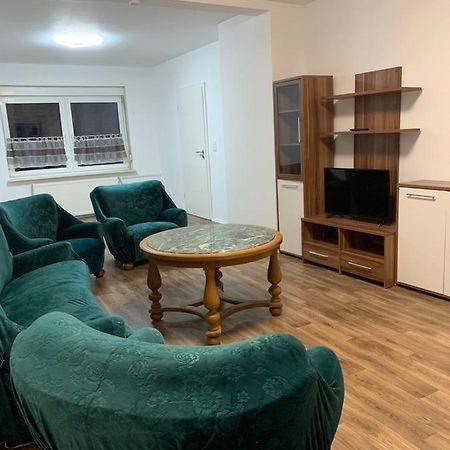 Monteurzimmer Oberlistingen Zweibettzimmer Mit 2 Baedern Breuna Екстер'єр фото