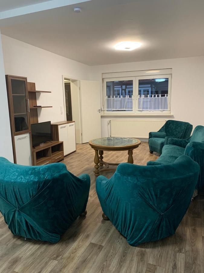 Monteurzimmer Oberlistingen Zweibettzimmer Mit 2 Baedern Breuna Екстер'єр фото